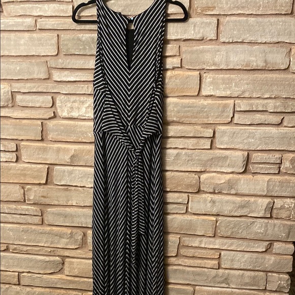 White house Black Market Sleeveless Front Slit Tie-Front Stripe Maxi Dress
SZ XL - Picture 13 of 17
